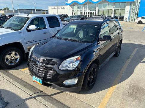 Used 2017 Chevrolet Equinox LT w/ Midnight Edition AWD/4WD image 5