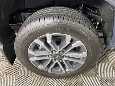 New 2026 Toyota 4Runner Limited AWD/4WD image 9