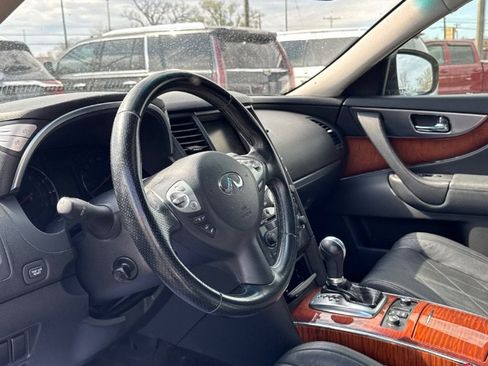 Used 2010 INFINITI FX35 AWD w/ Navigation Pkg image 19