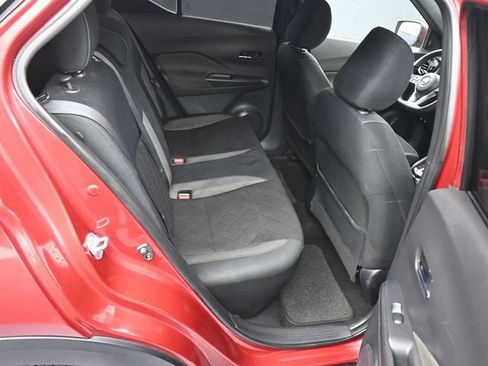 Used 2018 Nissan Kicks SV image 13