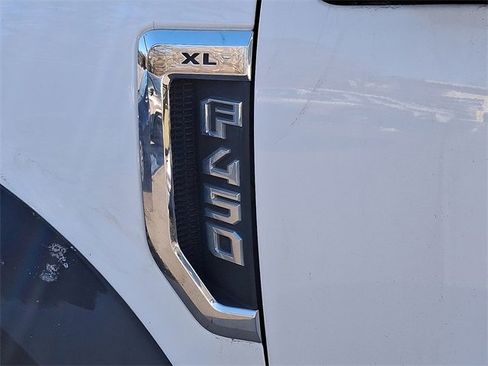 Used 2017 Ford F450 XL image 12