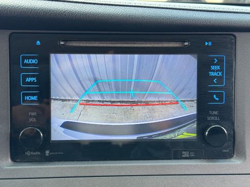 Used 2015 Toyota Sienna SE Premium image 27