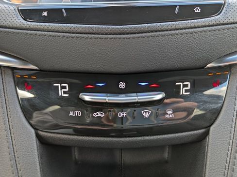 Used 2025 Cadillac XT5 Premium Luxury image 25