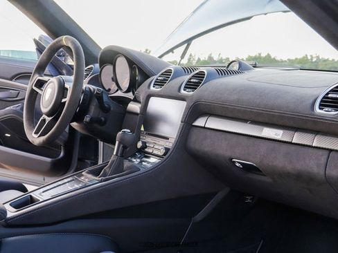 Used 2023 Porsche 718 Cayman GT4 RS image 22