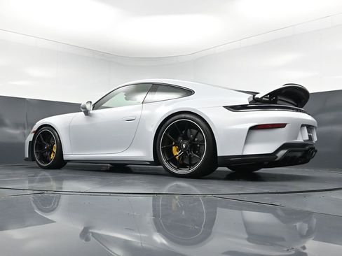 Certified 2025 Porsche 911 GT3 RWD image 22