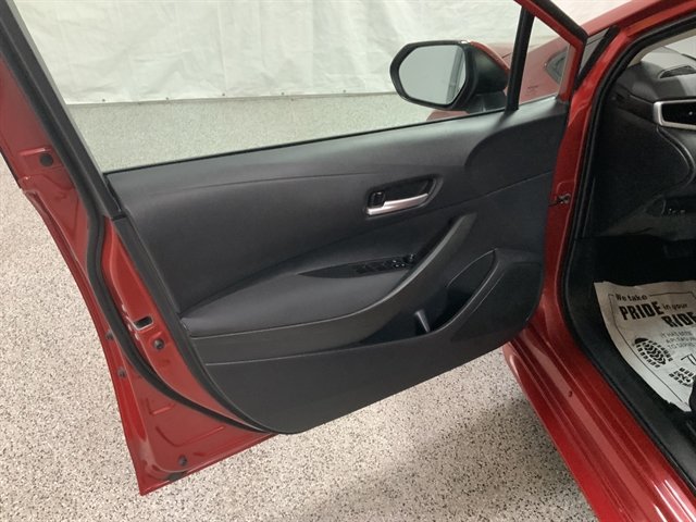 Used 2021 Toyota Corolla LE FWD image 14