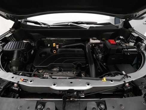 Certified 2025 Chevrolet Equinox LT image 3