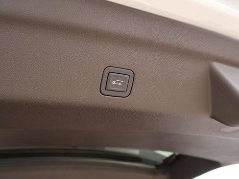 New 2026 GMC Yukon Elevation AWD/4WD image 9