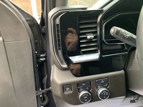 Used 2023 GMC Sierra 1500 Elevation image 24