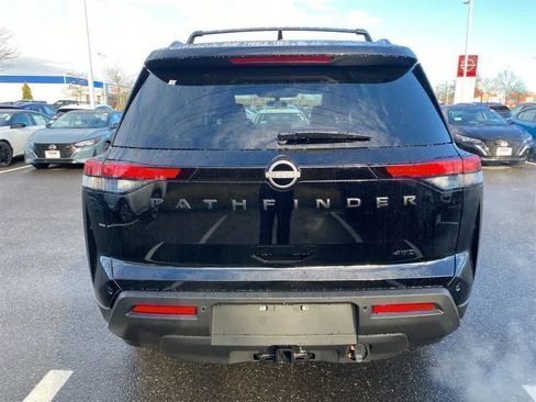New 2025 Nissan Pathfinder SV image 5