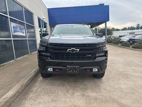 Used 2021 Chevrolet Silverado 1500 LT Trail Boss w/ Convenience Package II image 3