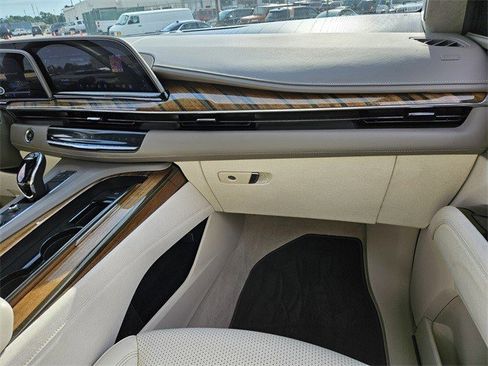 Certified 2023 Cadillac Escalade Premium Luxury Platinum w/ Heavy-Duty Trailer Package image 19