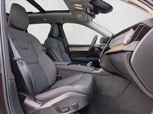 Certified 2025 Volvo XC90 B5 Plus w/ Protection Package Premier image 25