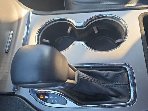 Used 2018 Jeep Grand Cherokee Laredo image 31