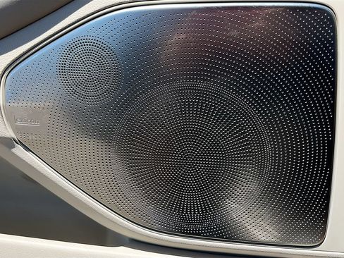 Used 2020 Genesis G90 3.3T Premium RWD image 19