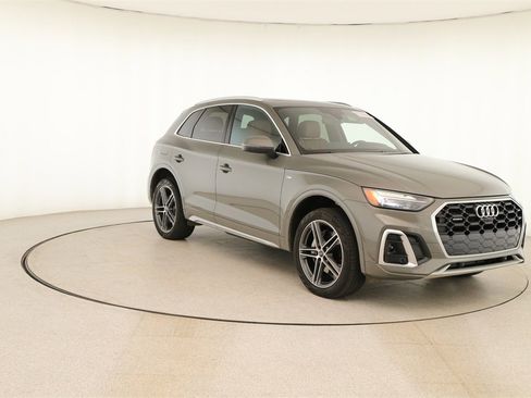 Certified 2023 Audi Q5 e Premium Plus w/ Premium Plus Package image 9
