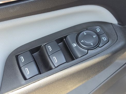 Used 2024 Chevrolet Equinox LS w/ LS Convenience Package FWD image 22