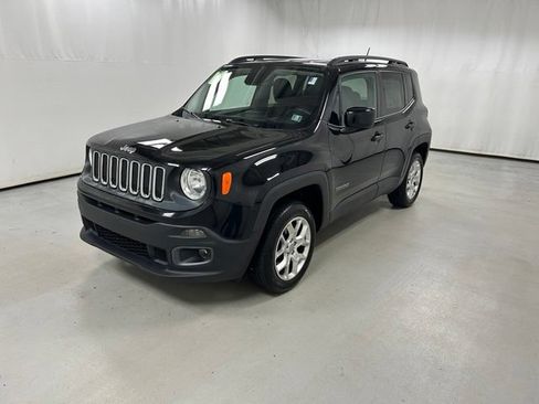 Used 2016 Jeep Renegade Latitude w/ Cold Weather Group AWD/4WD image 2