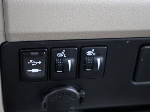 Used 2015 Toyota Sienna XLE Premium image 30