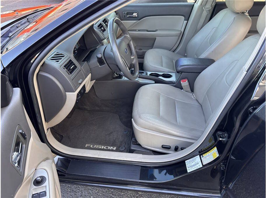 Used 2012 Ford Fusion Hybrid FWD image 11