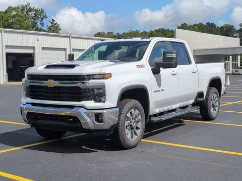 New 2026 Chevrolet Silverado 2500 LT w/ All Star Edition AWD/4WD image 2