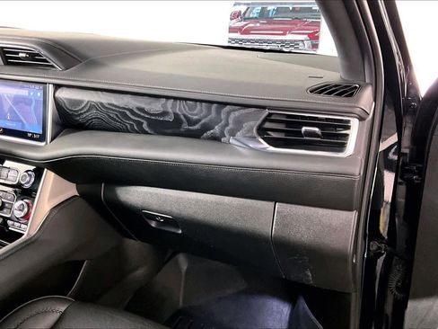 Used 2021 GMC Yukon XL Denali w/ LPO, Illumination Package image 19