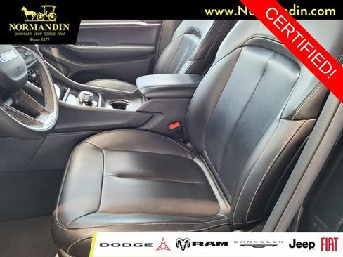 Certified 2023 Jeep Grand Cherokee Limited AWD/4WD image 16