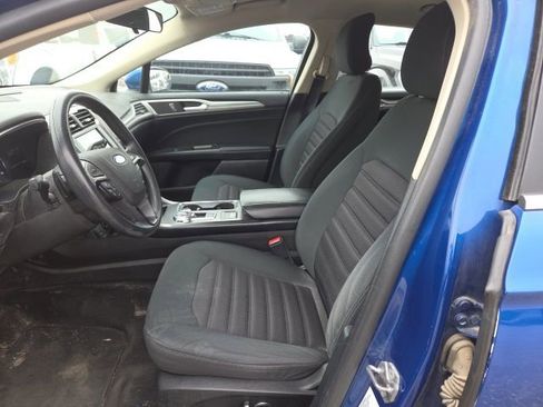 Used 2018 Ford Fusion SE w/ Fusion SE Technology Package image 8