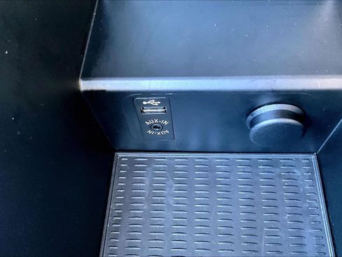 Used 2017 BMW X3 sDrive28i image 34