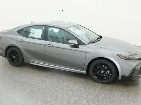 New 2026 Toyota Camry SE image 34