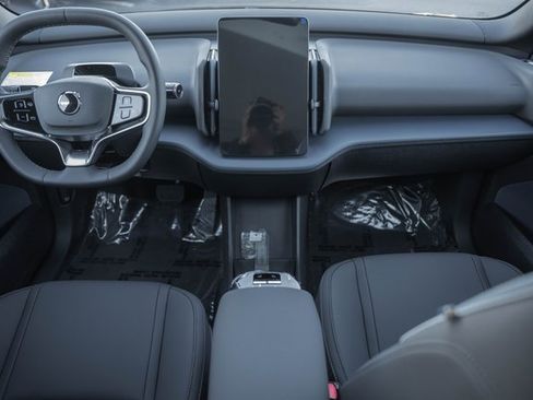 New 2026 Volvo EX30 Plus image 19