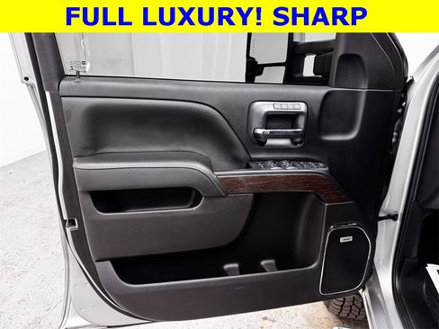Used 2018 GMC Sierra 3500 Denali w/ Duramax Plus Package image 9