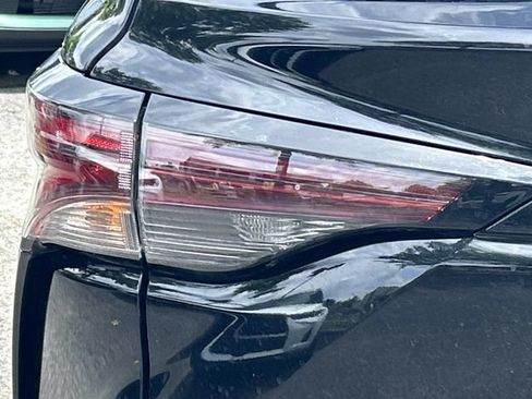Used 2026 Toyota Sienna LE FWD image 12