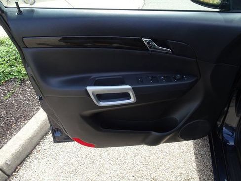 Used 2014 Chevrolet Captiva Sport LT w/ Convenience Package FWD image 9