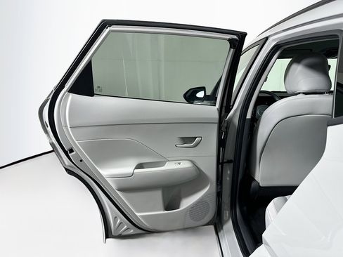 Used 2024 Hyundai Kona SEL FWD image 26