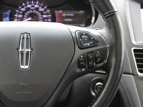 Used 2019 Lincoln MKT AWD image 43