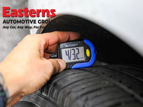 Used 2024 Buick Enclave Premium image 31