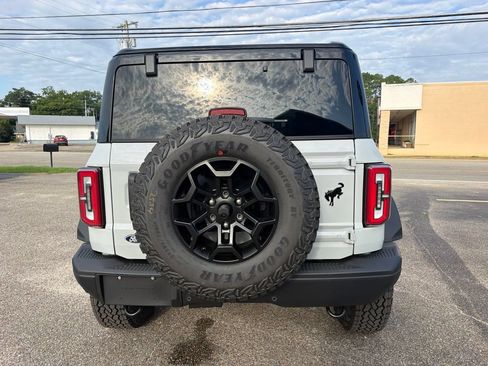 New 2026 Ford Bronco Badlands AWD/4WD image 6