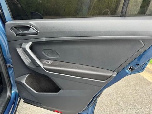Used 2018 Volkswagen Tiguan SEL FWD image 15