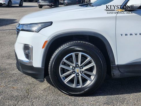 Used 2023 Chevrolet Traverse LT image 8