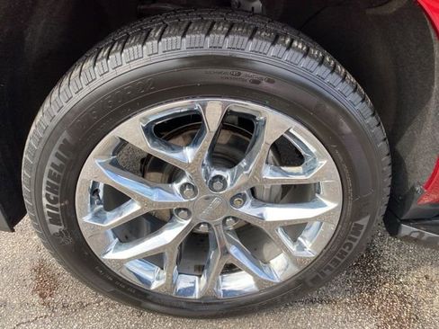 Used 2021 GMC Yukon XL SLT w/ SLT Premium Package image 10