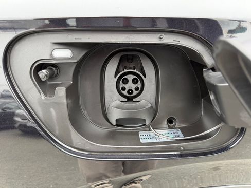Used 2023 Volkswagen ID.4 Pro RWD image 45