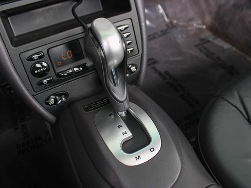 Used 2000 Porsche 911 Carrera 4 AWD/4WD image 30