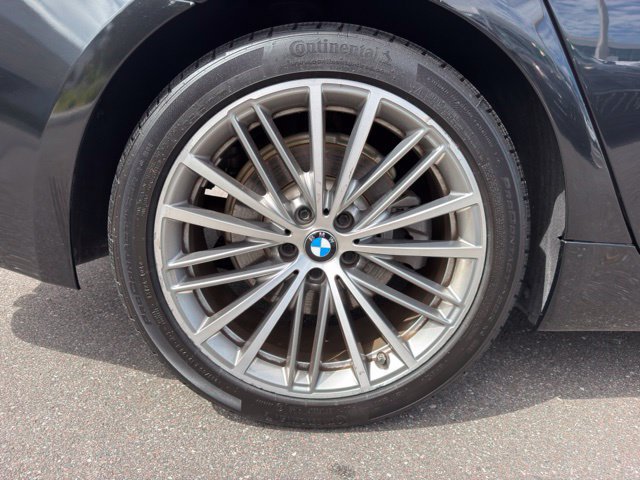 Used 2020 BMW 530i w/ Premium Package RWD image 19