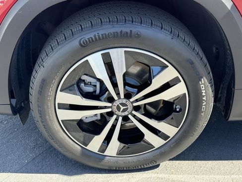 Used 2025 Mercedes-Benz GLB 250 image 15