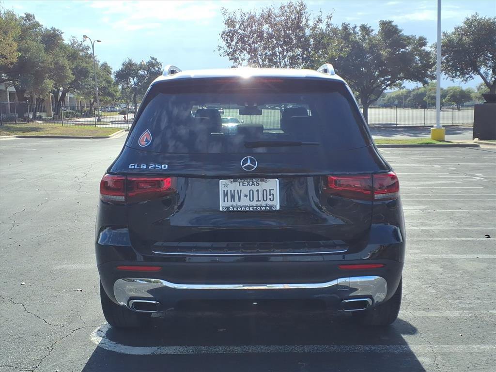 Used 2020 Mercedes-Benz GLB 250 image 5