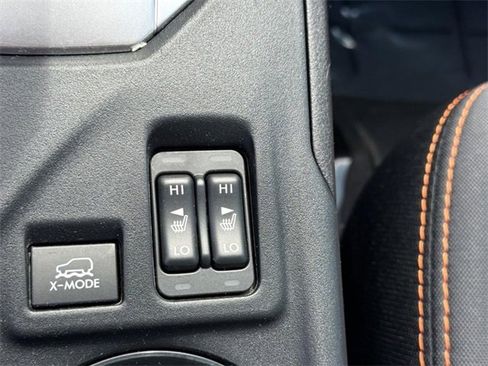 Used 2018 Subaru Crosstrek 2.0i Premium w/ Eyesight System image 21