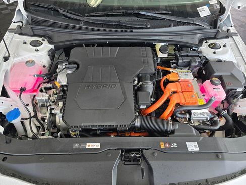 New 2026 Hyundai Elantra Hybrid FWD image 11