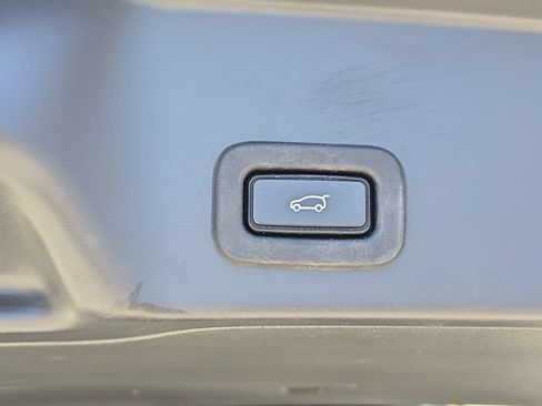 Used 2020 Land Rover Range Rover Evoque SE AWD/4WD image 16