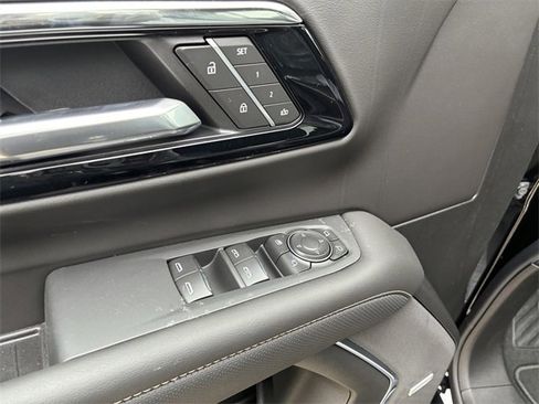 New 2026 Chevrolet Suburban Premier w/ Sun And Tow Package image 23